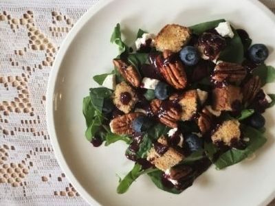 Blueberry Balsamic Dressing and Salad