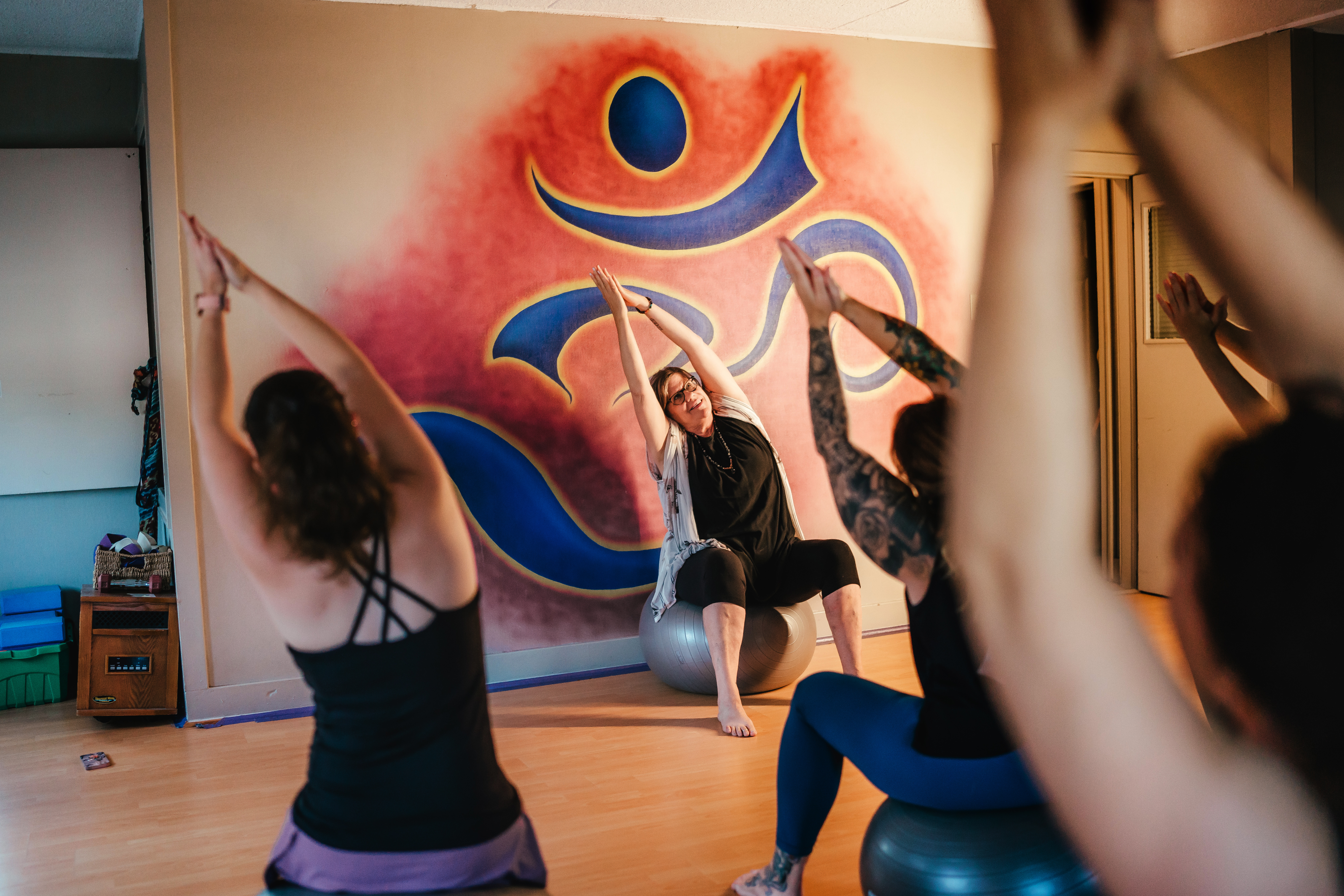 kelly indigo lounge yoga class