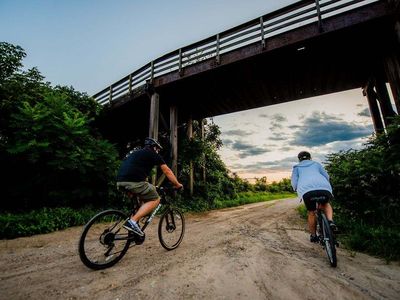 Fork in the Road: Cycling Rides Paired Up with Experiences