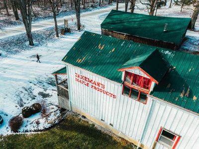 Jakeman's Maple Farm